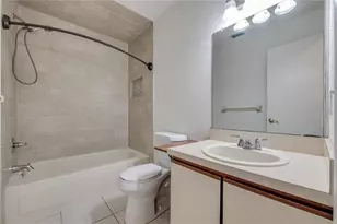 16547 Lake Brigadoon Cir, Tampa, FL 33618 - Photo 25