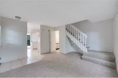 16547 Lake Brigadoon Circle, Tampa, FL 33618 - Photo 5