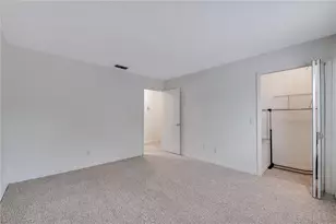 16547 Lake Brigadoon Cir, Tampa, FL 33618 - Photo 21