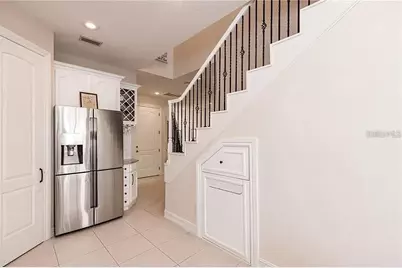 10432 La Mirage Court, Tampa, FL 33615 - Photo 9