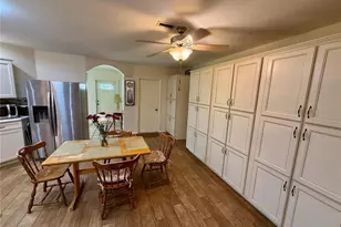 918 Bay Breeze Terrace, Largo, FL 33770 - Photo 15