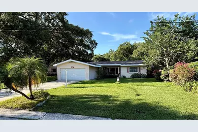 918 Bay Breeze Terrace, Largo, FL 33770 - Photo 1