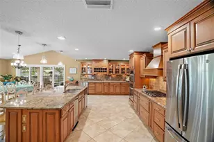 2001 Illinois Ave NE, Saint Petersburg, FL 33703 - Photo 17