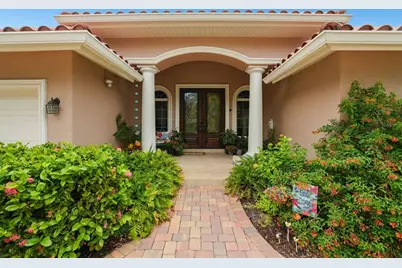 2001 Illinois Ave NE, Saint Petersburg, FL 33703 - Photo 5