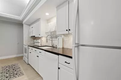 8003 Jasmine Drive #8003, Tampa, FL 33637 - Photo 17