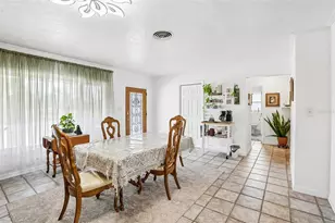 806 Blue Heron Blvd, Ruskin, FL 33570 - Photo 5