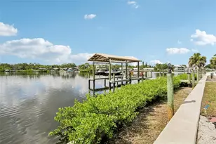 806 Blue Heron Blvd, Ruskin, FL 33570 - Photo 25