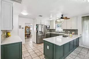 806 Blue Heron Blvd, Ruskin, FL 33570 - Photo 7