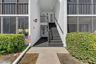 1261 Pine Ridge Cir W, Tarpon Springs, FL 34688 - Photo 25
