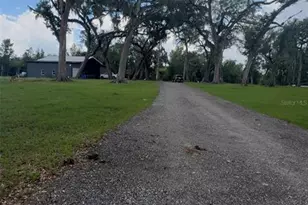 27964 Villa Rd, Dade City, FL 33525 - Photo 1