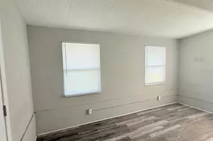 6041 43rd Ave N, Saint Petersburg, FL 33709 - Photo 13