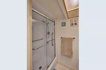 4550 Cove Circle #808, Saint Petersburg, FL 33708 - Photo 13