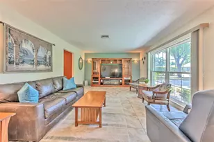 1712 Sakura Dr, Valrico, FL 33596 - Photo 7