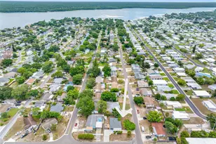 72 Lake Shore Dr, Palm Harbor, FL 34684 - Photo 37