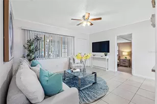 72 Lake Shore Dr, Palm Harbor, FL 34684 - Photo 11