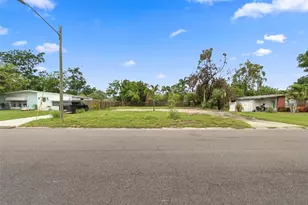 3963 Neptune Dr SE, Saint Petersburg, FL 33705 - Photo 3