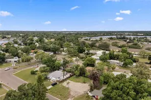 3963 Neptune Dr SE, Saint Petersburg, FL 33705 - Photo 9