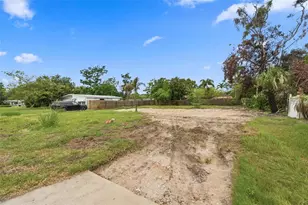 3963 Neptune Dr SE, Saint Petersburg, FL 33705 - Photo 1