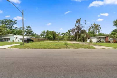 3963 Neptune Drive SE, Saint Petersburg, FL 33705 - Photo 3