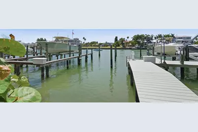 910 Pinellas Bayway S #201, Tierra Verde, FL 33715 - Photo 9