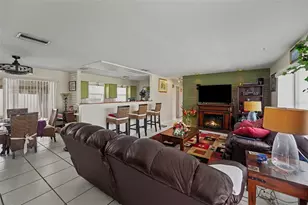 12149 Park Blvd, Seminole, FL 33772 - Photo 3