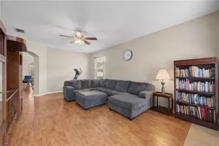 3739 Golden Eagle Dr, Land O Lakes, FL 34639 - Photo 9