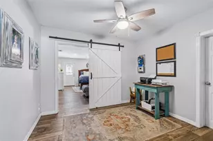 10748 Village Green Ave, Seminole, FL 33772 - Photo 11