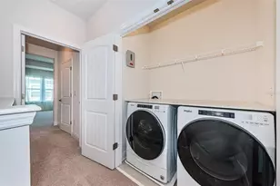 815 Burlington Ave N, Saint Petersburg, FL 33701 - Photo 13