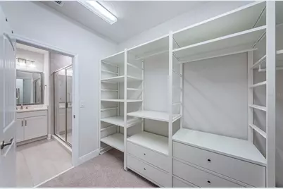 815 Burlington Avenue N, Saint Petersburg, FL 33701 - Photo 41