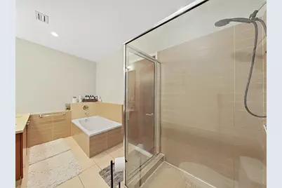 111 N 12th Street #1810, Tampa, FL 33602 - Photo 21