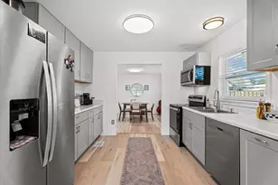 204 6th Ave NW, Ruskin, FL 33570 - Photo 5