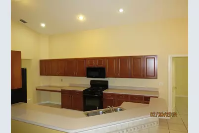9427 Hunters Pond Drive, Tampa, FL 33647 - Photo 9