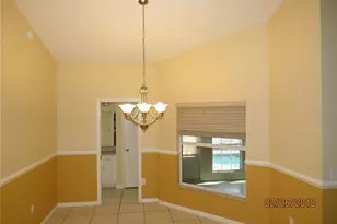 9427 Hunters Pond Dr, Tampa, FL 33647 - Photo 11