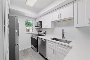 3812 N Oak Dr, Tampa, FL 33611 - Photo 7