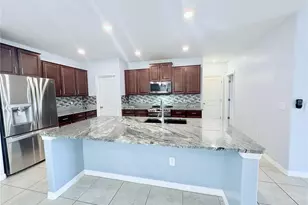 4935 Reflecting Pond Cir, Wimauma, FL 33598 - Photo 11