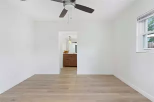 482 41st Ave N, Saint Petersburg, FL 33703 - Photo 17