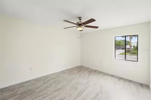 11409 8th St N, Saint Petersburg, FL 33716 - Photo 13