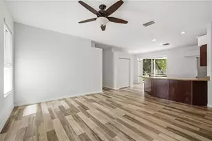 9810 Bennington Dr, Tampa, FL 33626 - Photo 13