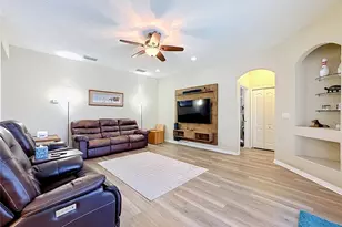 11441 Dutch Iris Dr, Riverview, FL 33578 - Photo 13