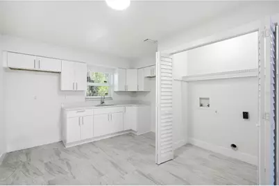 7309 N Hutton Place #D, Tampa, FL 33604 - Photo 7