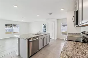 36557 Night Strawberry Ct, Dade City, FL 33525 - Photo 13