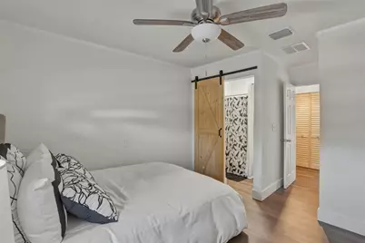 220 45th Avenue S, Saint Petersburg, FL 33705 - Photo 13