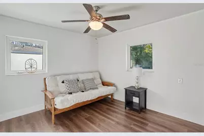 220 45th Avenue S, Saint Petersburg, FL 33705 - Photo 17