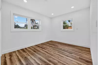 1524 Carson Circle NE, Saint Petersburg, FL 33703 - Photo 21