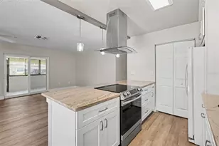 1502 16th Cir SE, Largo, FL 33771 - Photo 11