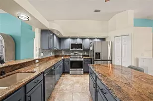 18425 Eastwyck Dr, Tampa, FL 33647 - Photo 11