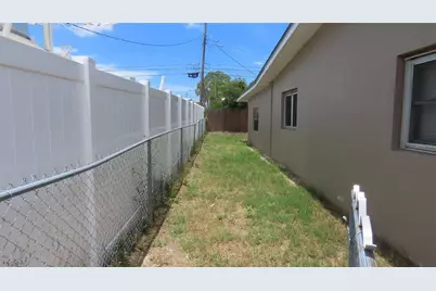 12208 105th Street, Largo, FL 33773 - Photo 3