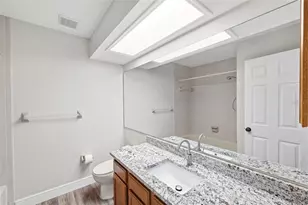 980 Live Oak Ave NE, Saint Petersburg, FL 33703 - Photo 31