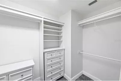 980 Live Oak Avenue NE, Saint Petersburg, FL 33703 - Photo 29