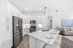 980 Live Oak Ave NE, Saint Petersburg, FL 33703 - Photo 17